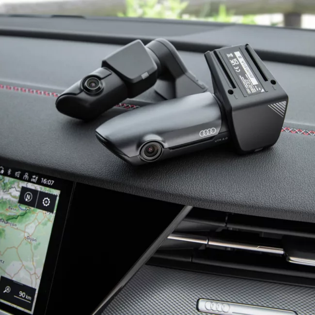 Original Audi Dashcam (Universal Traffic Recorder 2.0)