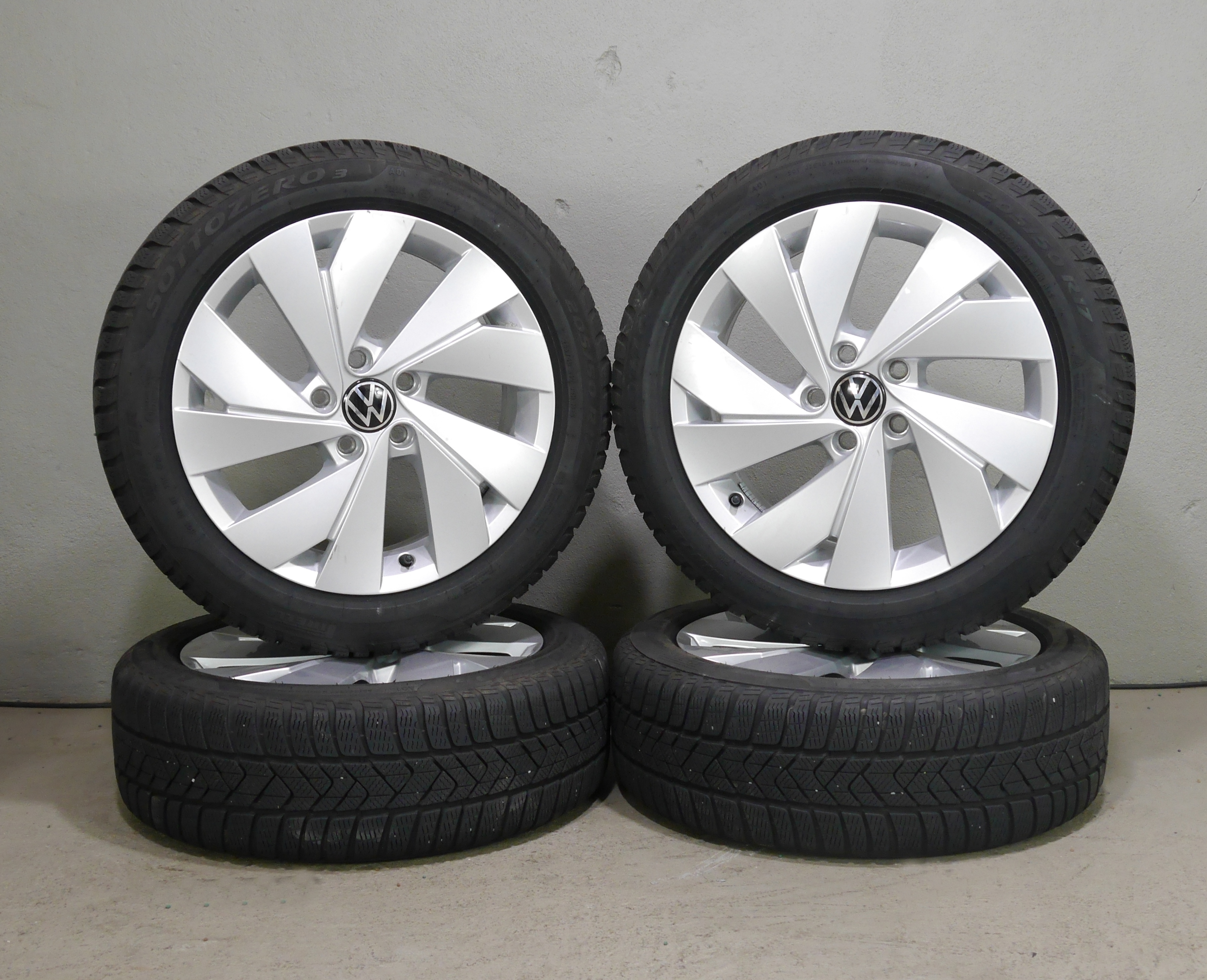 Volkswagen Golf Alurad – Winter 205/50 R17 93H – 5H0601025B 